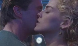 本能1电影在线观看,原始欲望的觉醒——探索人性深处的原始冲动