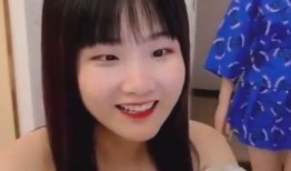 娱乐吃瓜酱 姐姐和弟弟,姐姐与弟弟的甜蜜互动，揭秘娱乐圈温馨亲情